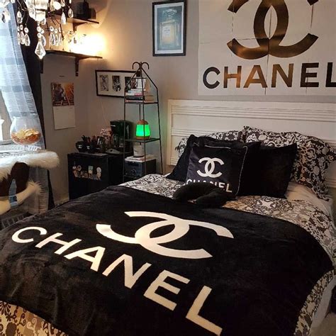 chanel woondecoratie|Chanel bedroom.